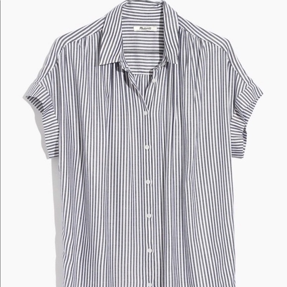 Madewell Tops - Madewell stripe top, runs big